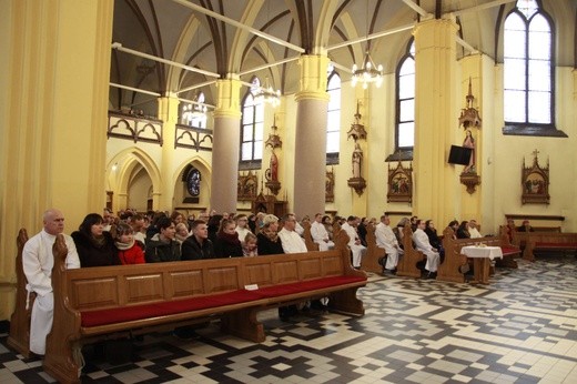 Posługi kandydatów do diakonatu stałego
