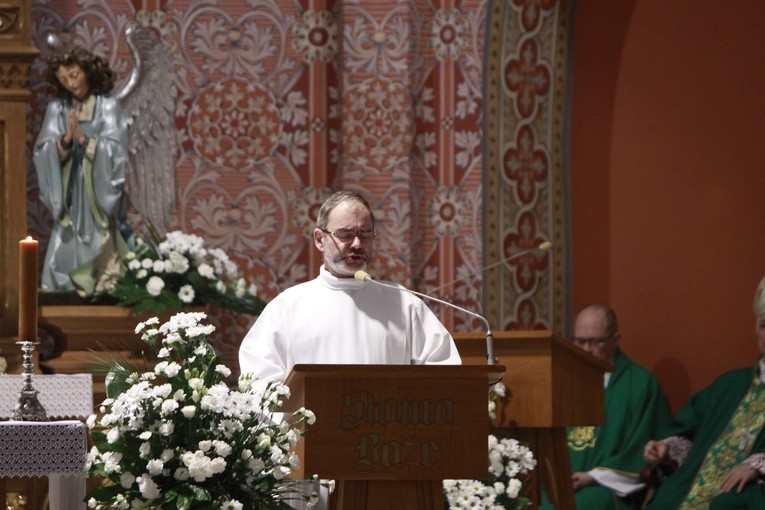 Posługi kandydatów do diakonatu stałego