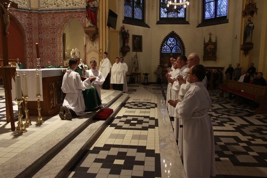 Posługi kandydatów do diakonatu stałego