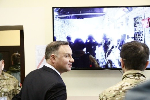 Prezydent u komandosów w Lublińcu