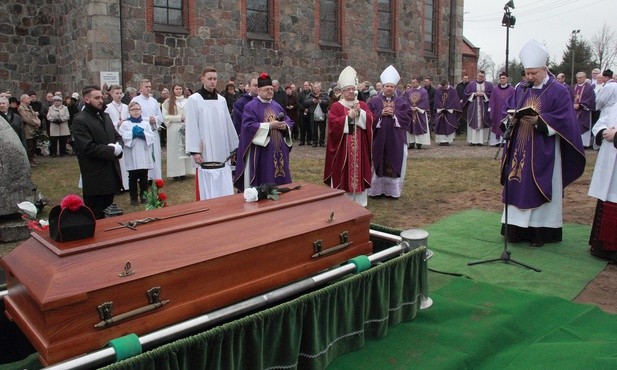 Pogrzeb prezydenckiego kapelana
