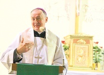 Konferencję wygłosił biskup tarnowski.