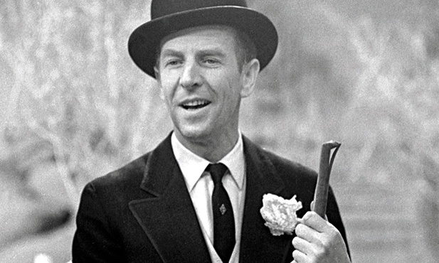 Jeremi Przybora  (1915–2004) kojarzony jest przede wszystkim z Kabaretem  Starszych Panów.