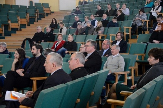 Sympozjum pt. "Ks. Krzysztof Grzywocz - człowiek spotkania"