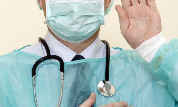 Prokuratura: Chirurg z Gdańska miał molestować 88 kobiet