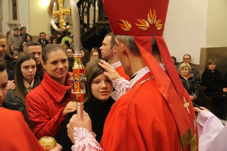 Bierzmowanie w tarnowskiej katedrze