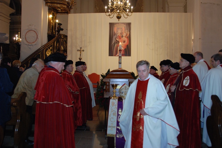 Uroczystości pogrzebowe śp. bp. Alojzego Orszulika - cz. I