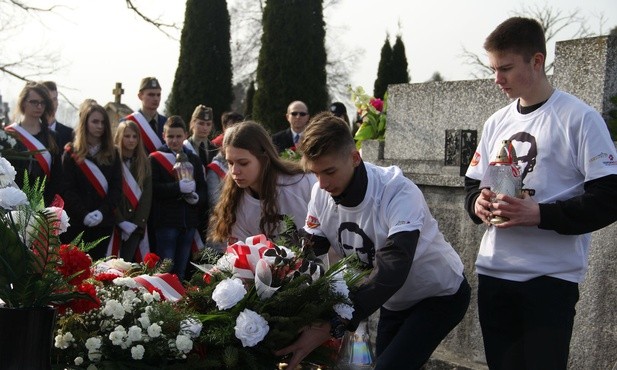 Pamięci wyklętych w Zakliczynie: Ocieram łzy wzruszenia