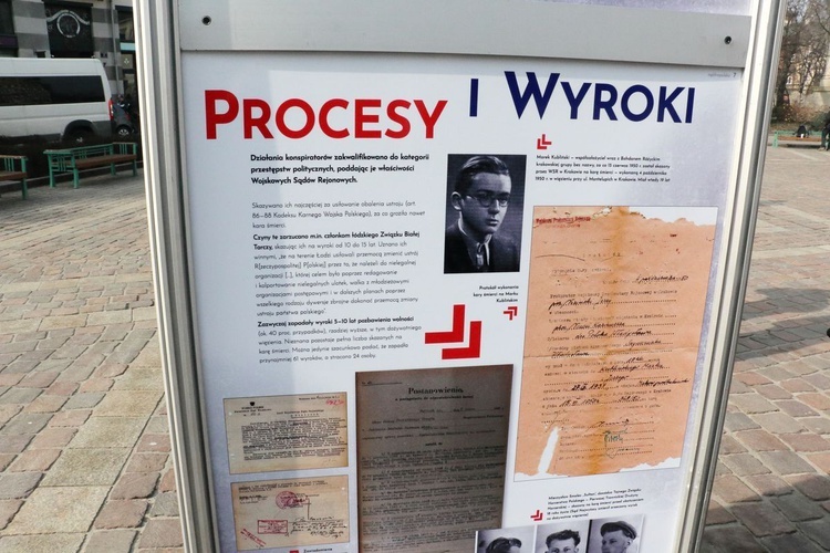 Wystawa historyczna o młodych niepodległościowcach