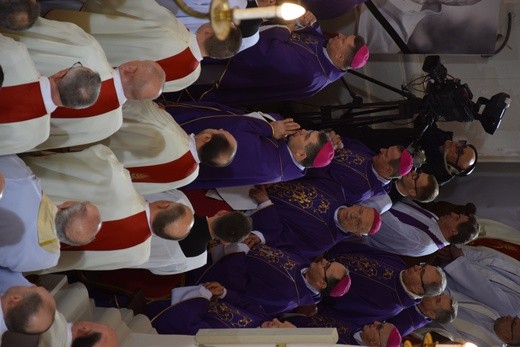Uroczystości pogrzebowe śp. bp. A. Orszulika - cz. 2