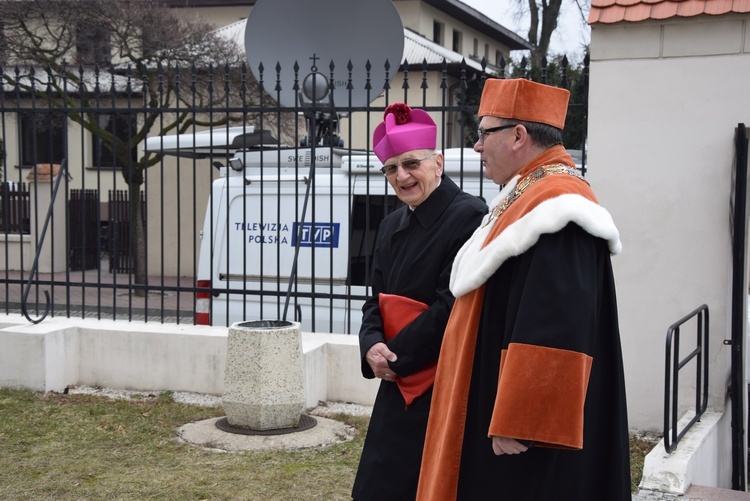 Uroczystości pogrzebowe śp. bp. A. Orszulika - cz. 2