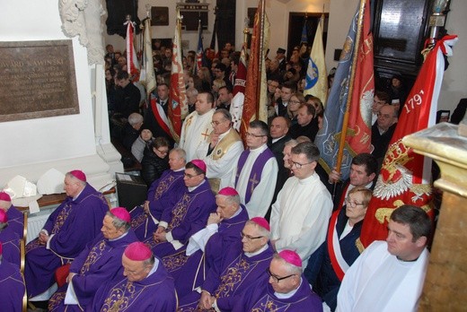 Uroczystości pogrzebowe śp. bp. A. Orszulika - cz.1