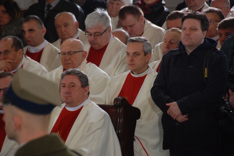 Uroczystości pogrzebowe śp. bp. A. Orszulika - cz.1