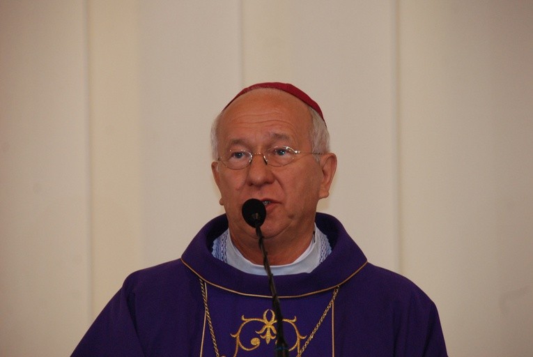 Uroczystości pogrzebowe śp. bp. A. Orszulika - cz.1