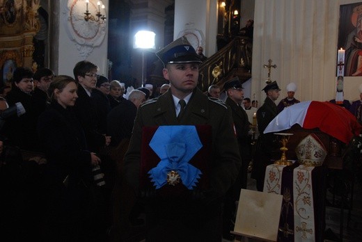 Uroczystości pogrzebowe śp. bp. A. Orszulika - cz.1