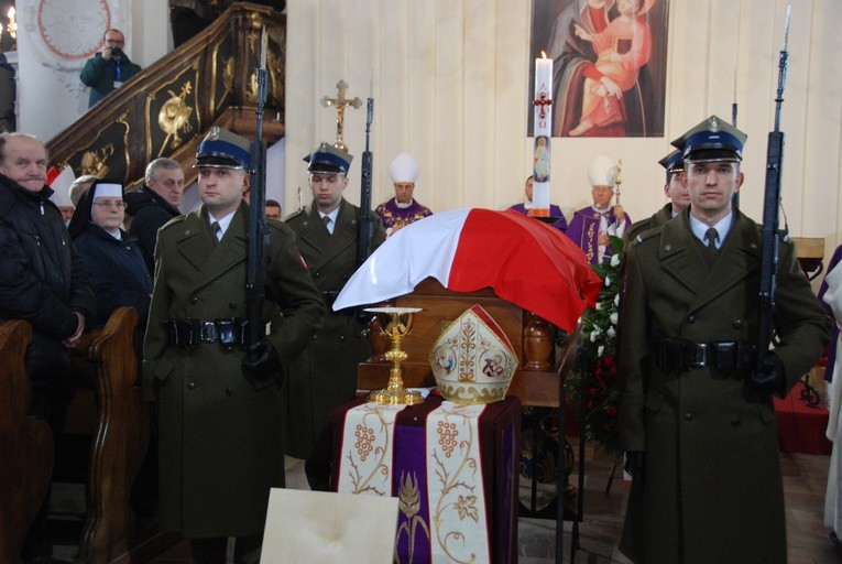 Uroczystości pogrzebowe śp. bp. A. Orszulika - cz.1