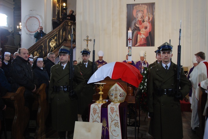 Uroczystości pogrzebowe śp. bp. A. Orszulika - cz.1