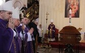 Uroczystości pogrzebowe śp. bp. A. Orszulika - cz.1