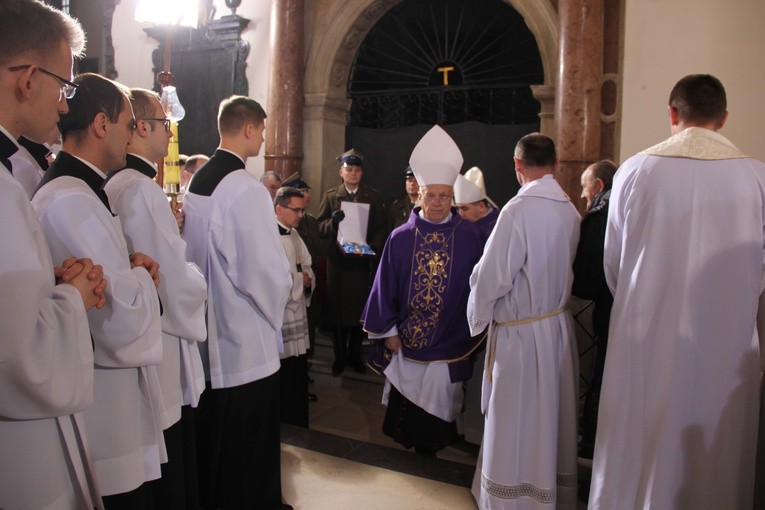 Uroczystości pogrzebowe śp. bp. A. Orszulika - cz.1