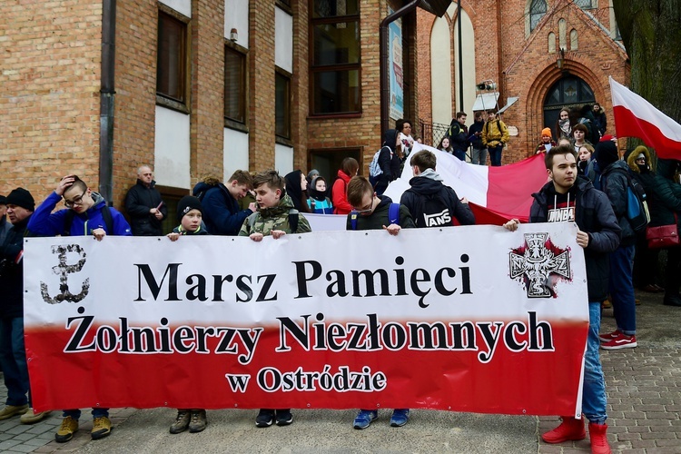 Marsz Pamięci Żołnierzy Niezłomnych w Ostródzie