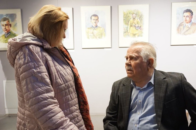 Galeria obrazów Józefa Obacza to ponad 50 portretów żołnierzy wyklętych