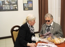 Elżbieta Raczkowska i Jerzy Kutkowski podczas wernisażu wystawy "Kościoły Wilna"
