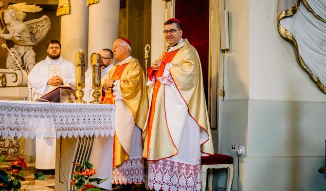 VI Diecezjalny Dzień Kobiet rozpoczął się Eucharystią w kościele św. Jakuba w Skierniewicach