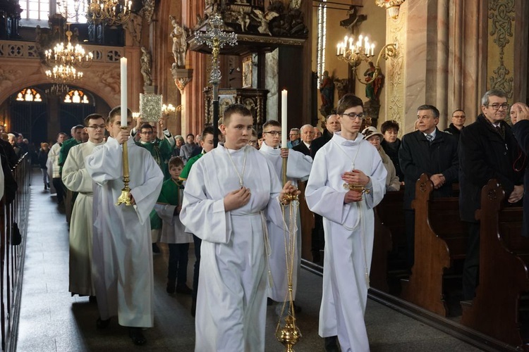 Świdnickie obchody Dnia Pamięci Żołnierzy Wylętych rozpoczęła Msza św. w katedrze