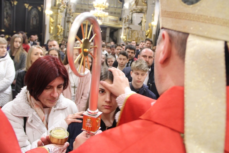 Bierzmowanie w bocheńskiej bazylice - I Msza św.