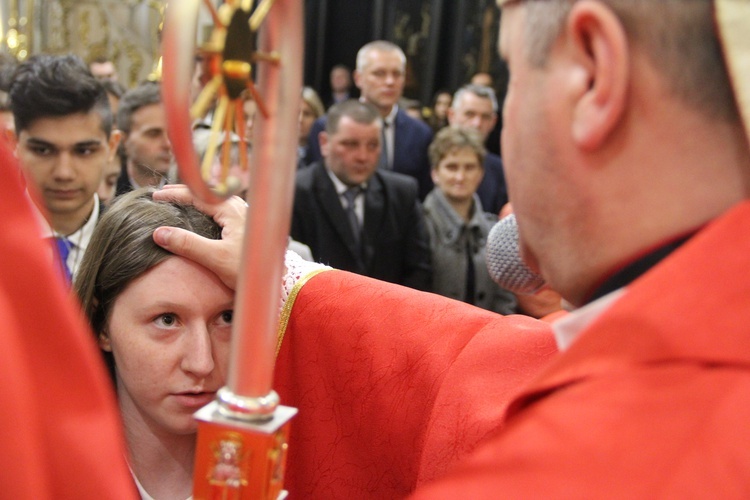 Bierzmowanie w bocheńskiej bazylice - I Msza św.