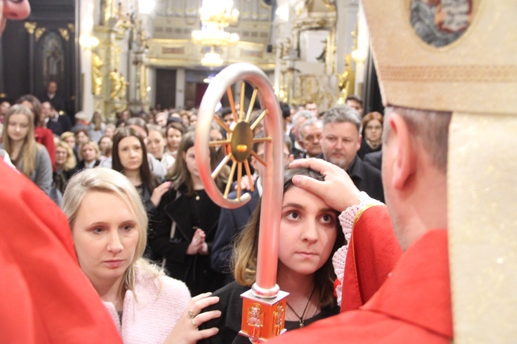 Bierzmowanie w bocheńskiej bazylice - I Msza św.