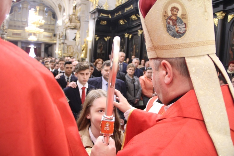 Bierzmowanie w bocheńskiej bazylice - I Msza św.