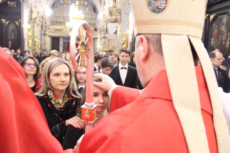 Bierzmowanie w bocheńskiej bazylice - I Msza św.