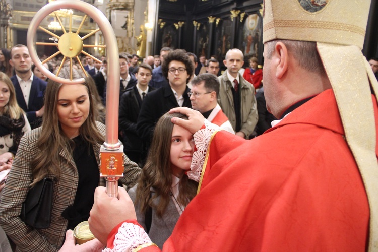 Bierzmowanie w bocheńskiej bazylice - II Msza św. 