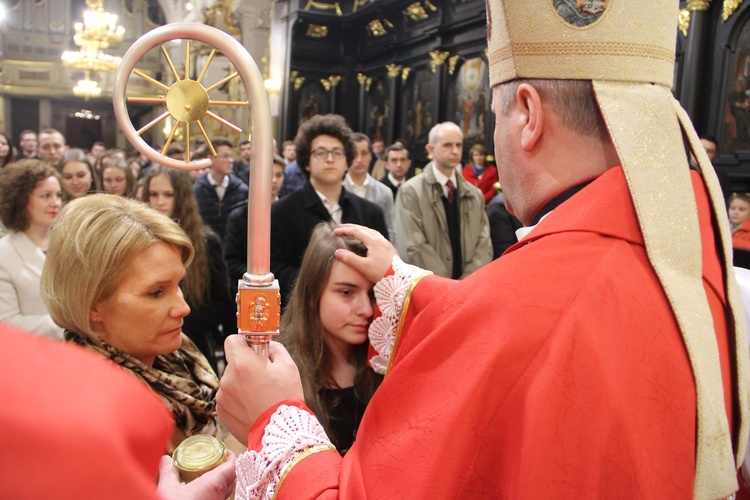 Bierzmowanie w bocheńskiej bazylice - II Msza św. 