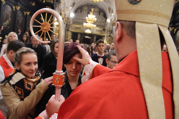 Bierzmowanie w bocheńskiej bazylice - II Msza św. 