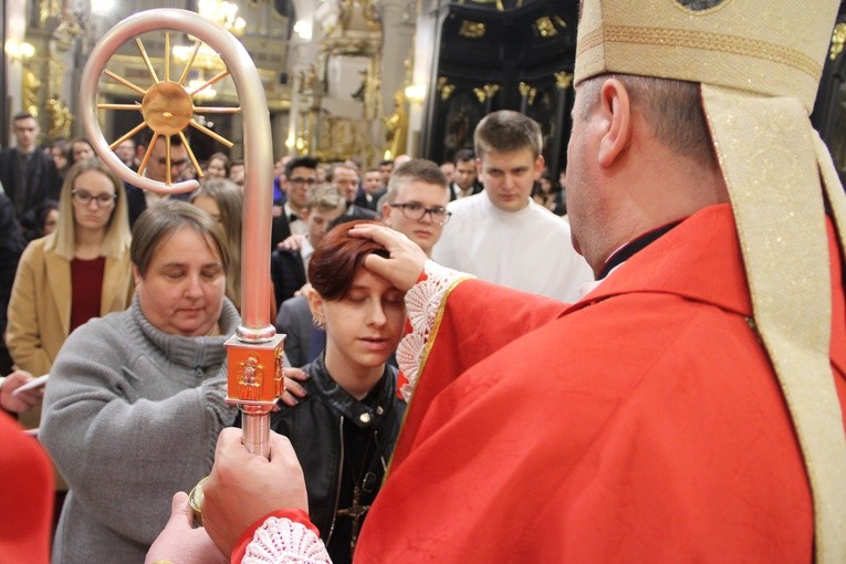 Bierzmowanie w bocheńskiej bazylice - II Msza św. 