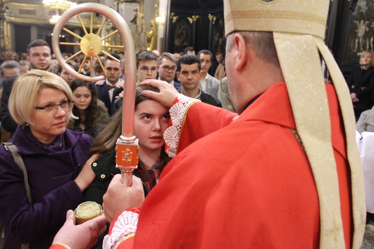 Bierzmowanie w bocheńskiej bazylice - II Msza św. 