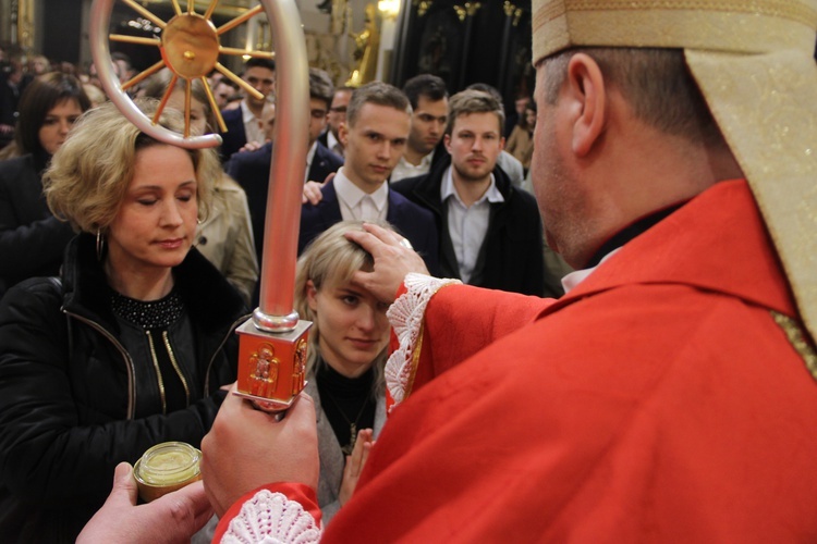 Bierzmowanie w bocheńskiej bazylice - II Msza św. 