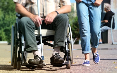 GPC: Trzaskowski obcina pomoc dla niepełnosprawnych