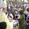 ▲	Podczas Mszy św. w parafii w Ayengré odbył się chrzest 20 dzieci.