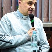 ▲	Ksiądz Zdzisław  Kieliszek sugerował, żeby pytanie w temacie dyskusji odwrócić.