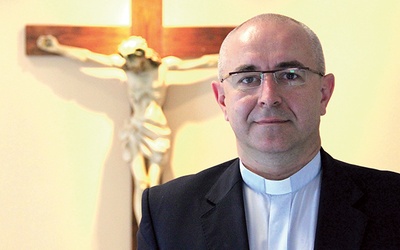 ▲	Ks. D. Mazurkiewicz jest delegatem biskupa diecezji zielonogórsko- -gorzowskiej ds. ochrony dzieci i młodzieży.