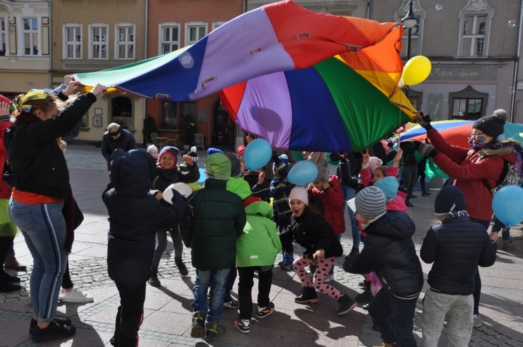 Korowód „Pomoc ma moc” w Opolu