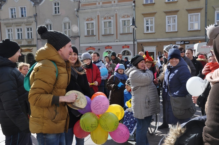 Korowód „Pomoc ma moc” w Opolu