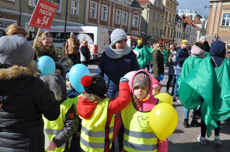 Korowód „Pomoc ma moc” w Opolu