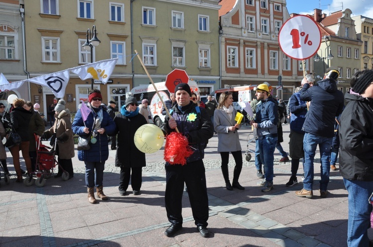 Korowód „Pomoc ma moc” w Opolu