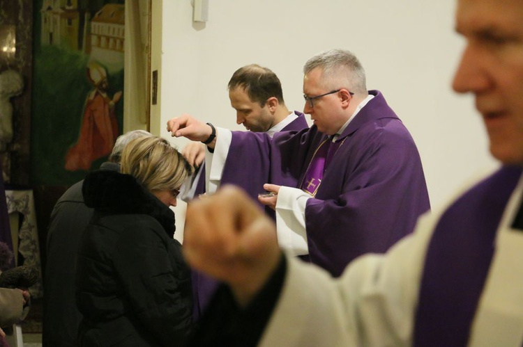 Środa Popielcowa w parafii św. Stanisława w Lubinie