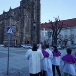 Wielki post rozpoczął się w Świdnicy od procesji pokutnej