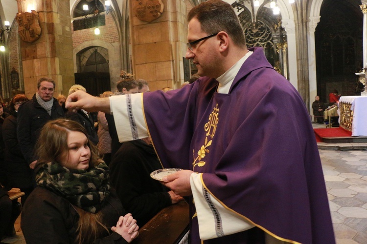 Środa Popielcowa w katedrze wrocławskiej